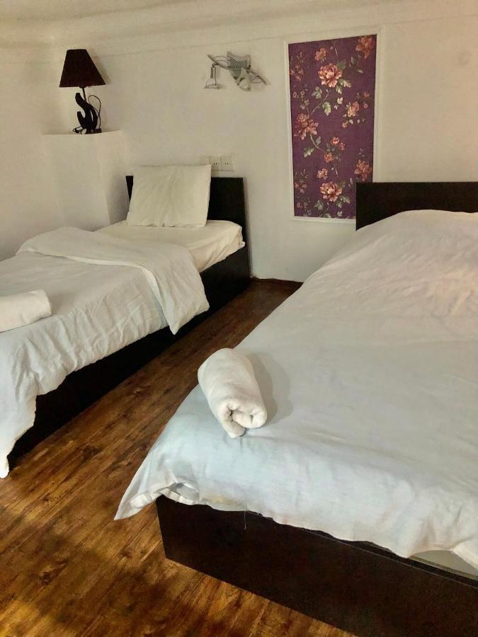 Mariam Hotel Tbilisi Bagian luar foto