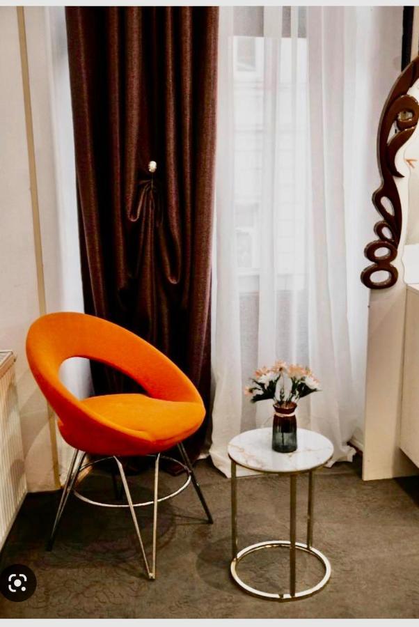 Mariam Hotel Tbilisi Bagian luar foto